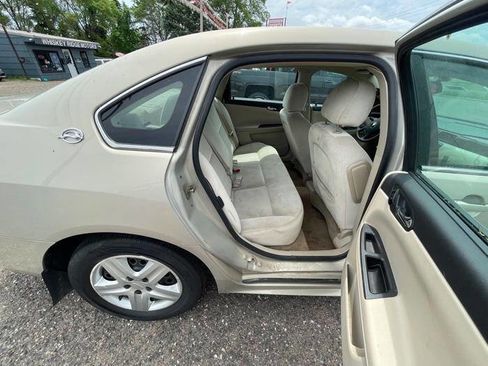Used 2009 Chevrolet Impala LTZ FWD image 27