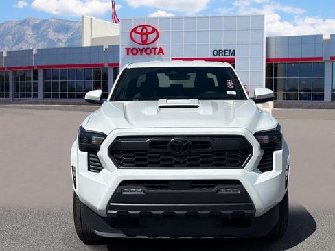 Used 2026 Toyota Tacoma TRD Sport AWD/4WD image 2