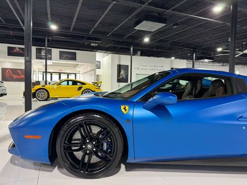 Used 2018 Ferrari 488 Spider image 48
