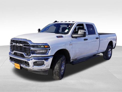 New 2026 RAM 2500 Tradesman AWD/4WD image 7