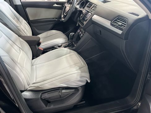 Used 2020 Volkswagen Tiguan S image 44