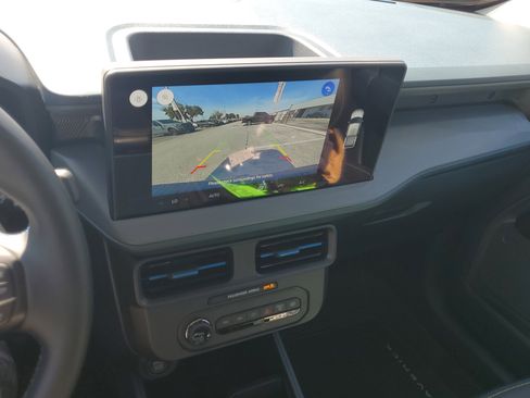 Used 2025 Ford Maverick Lobo image 25