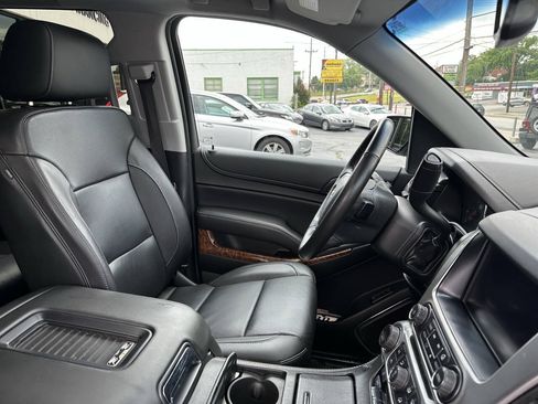 Used 2018 Chevrolet Tahoe Premier AWD/4WD image 10