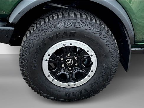 Used 2024 Ford Bronco Badlands w/ Sasquatch Package image 9