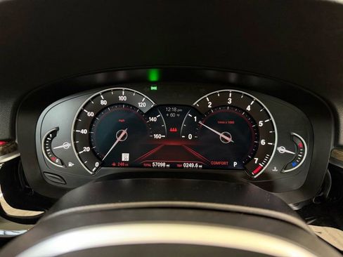 Used 2018 BMW 530i xDrive image 24