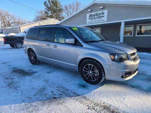 Used 2019 Dodge Grand Caravan GT image 4