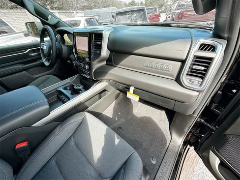 New 2026 RAM 1500 Big Horn w/ Night Edition image 32