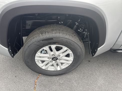 New 2026 Toyota Tundra SR5 AWD/4WD image 11