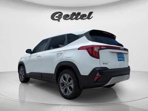 Used 2025 Kia Seltos LX AWD/4WD image 7