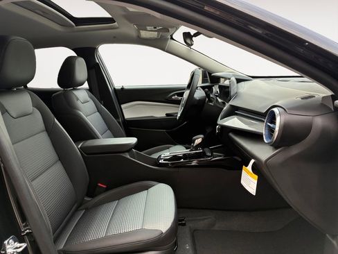 New 2026 Chevrolet Trax LT w/ Sunroof Package image 15