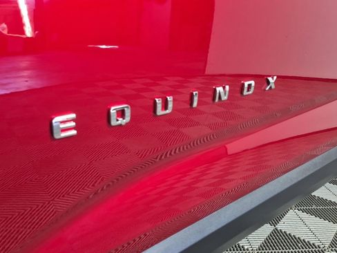 New 2026 Chevrolet Equinox LT w/ Convenience Package II FWD image 5