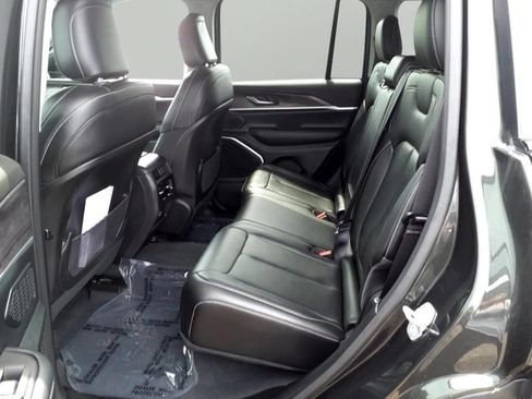 Used 2023 Jeep Grand Cherokee 4WD 4xe image 6