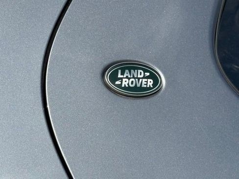 Used 2023 Land Rover Discovery S R-Dynamic image 11