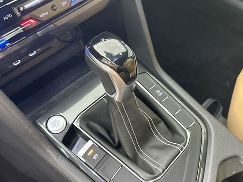 Certified 2023 Volkswagen Tiguan SE image 15