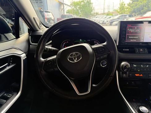 Used 2019 Toyota RAV4 Limited w/ Advanced Technology Package AWD/4WD image 11