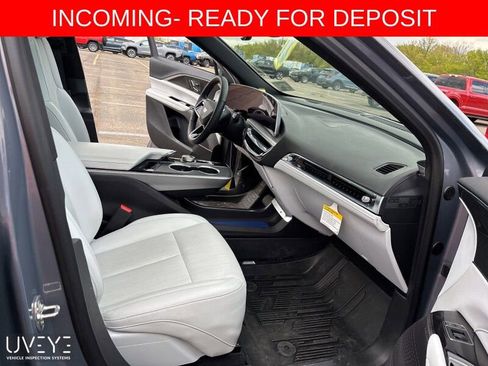 Used 2024 Cadillac Lyriq Luxury w/ LPO, Floor Liner Package AWD/4WD image 15
