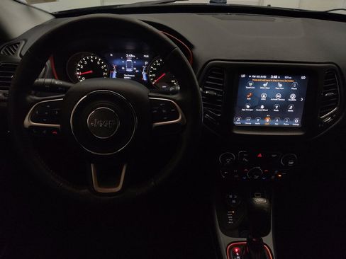 Used 2017 Jeep Compass Trailhawk w/ Leather Interior Group AWD/4WD image 22