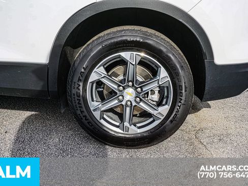 Used 2025 Chevrolet Blazer LT FWD image 16