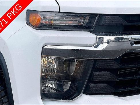 Used 2025 Chevrolet Silverado 2500 LT AWD/4WD image 28