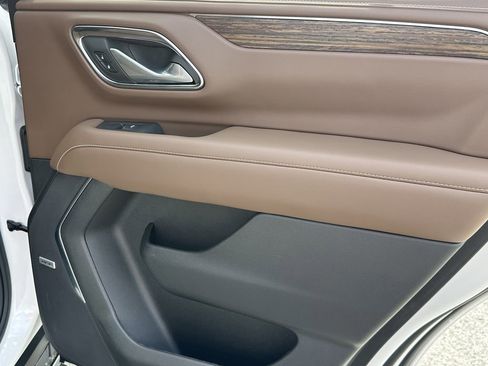 Used 2024 Chevrolet Tahoe High Country w/ Premium Package image 21