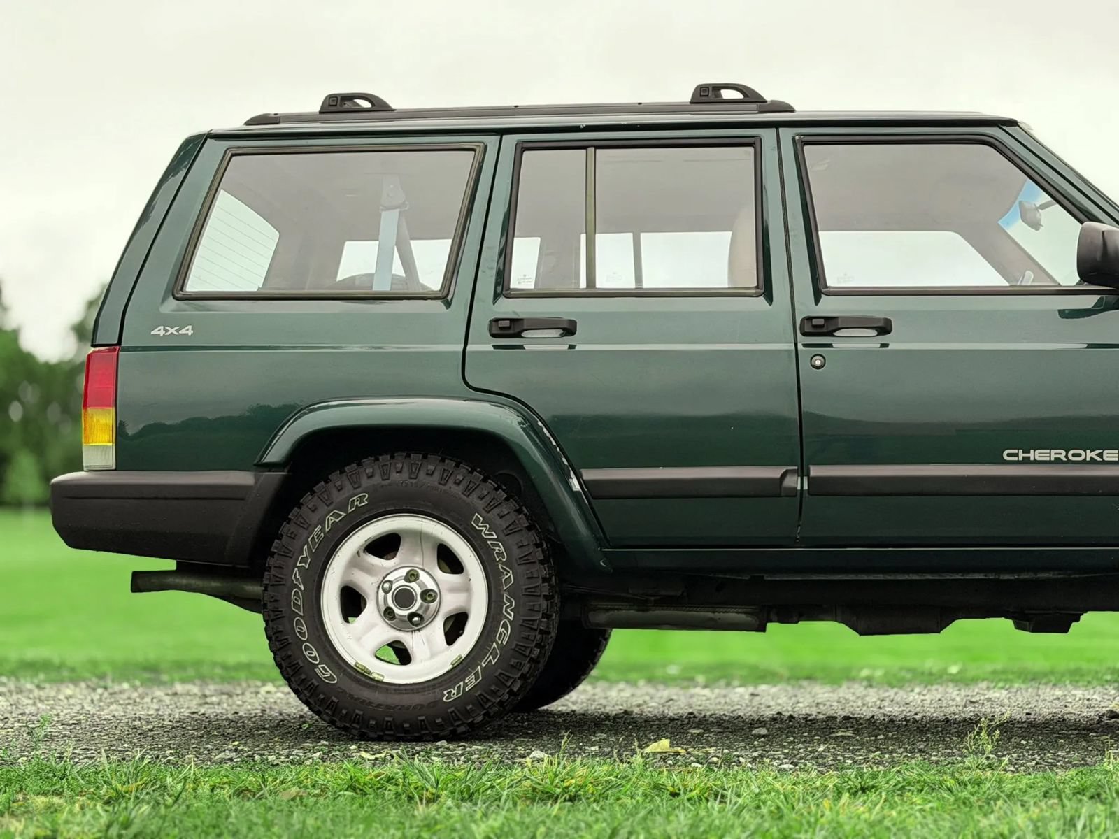 Used 1999 Jeep Cherokee 4WD 4-Door image 8