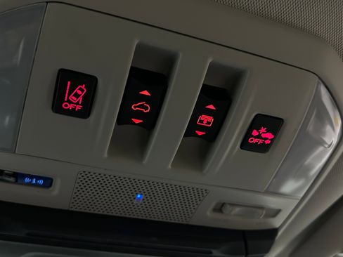 Used 2020 Subaru Ascent Limited w/ Technology Package image 29