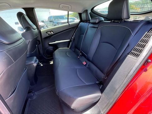Used 2022 Toyota Prius Prime XLE FWD image 29