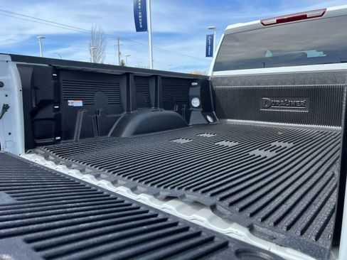 Used 2025 Chevrolet Silverado 2500 LT w/ Convenience Package image 6