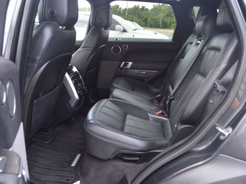 Used 2020 Land Rover Range Rover Sport HST image 19