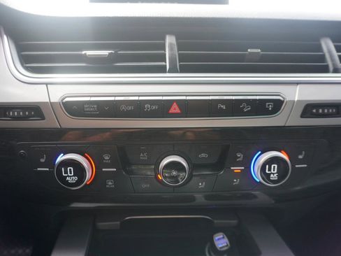 Used 2017 Audi Q7 2.0T Premium AWD/4WD image 31