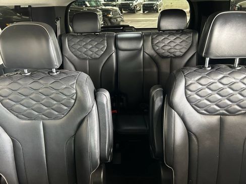 Used 2021 Hyundai Palisade Limited w/ Cargo Package FWD image 13