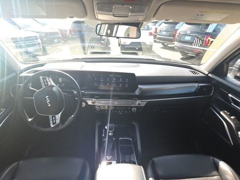 Used 2024 Kia Telluride LX AWD/4WD image 32