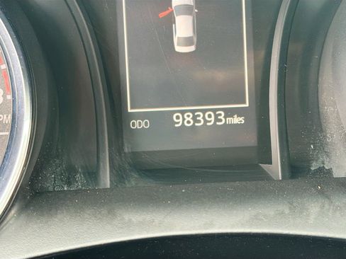 Used 2018 Toyota Camry SE w/ Moonroof Package image 19