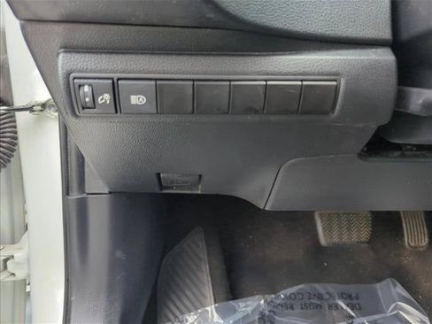 Used 2022 Toyota Corolla LE FWD image 11