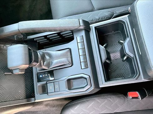 Used 2024 Toyota Tacoma SR image 14