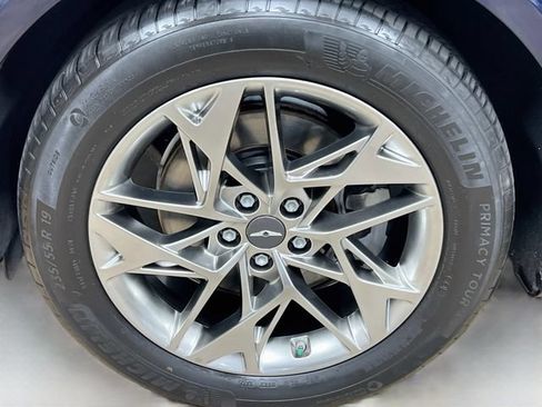 Used 2022 Genesis GV70 2.5T w/ Select Package AWD/4WD image 33