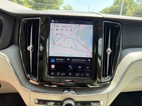Certified 2023 Volvo XC60 B5 Plus w/ Climate Package FWD image 24