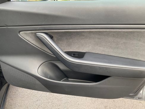 Used 2018 Tesla Model 3 Long Range image 39