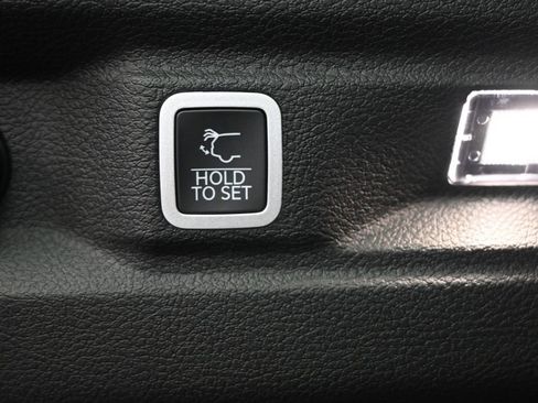 New 2025 Jeep Grand Cherokee L Altitude image 29