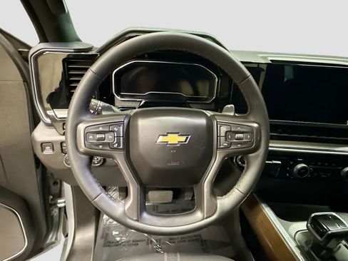 Used 2024 Chevrolet Silverado 1500 High Country w/ Technology Package image 14