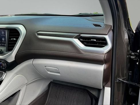 Used 2020 GMC Acadia SLT w/ Premium Package AWD/4WD image 27