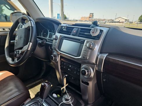 Used 2018 Toyota 4Runner Limited AWD/4WD image 5