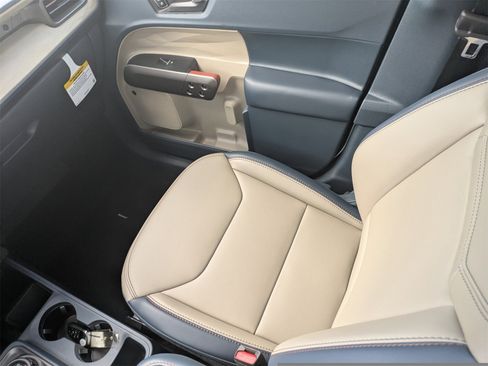 New 2025 Ford Maverick Lariat image 18