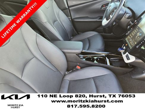 Used 2018 Toyota Prius Prime Premium image 19