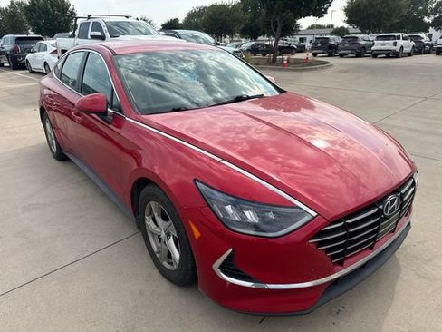 Used 2021 Hyundai Sonata SE w/ Winter Weather Package FWD image 3