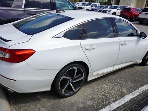 Used 2021 Honda Accord Sport image 5