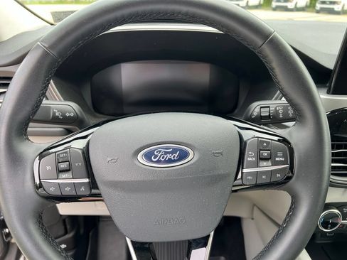 Used 2024 Ford Escape Active AWD/4WD image 28