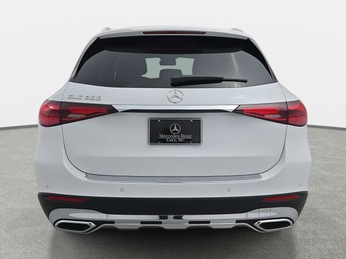 Used 2025 Mercedes-Benz GLC 300 image 6