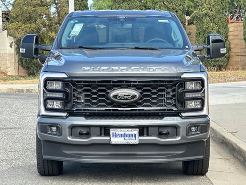 New 2026 Ford F250 Lariat w/ Black Appearance Package AWD/4WD image 9