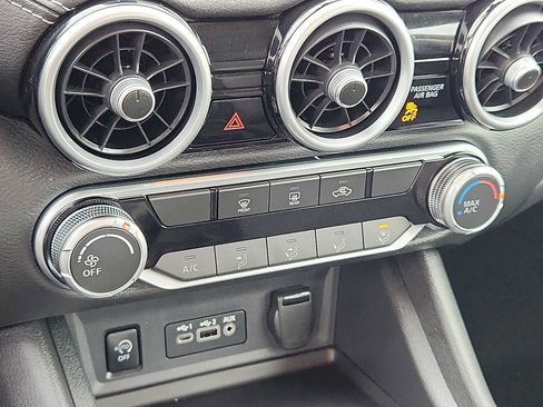 Used 2024 Nissan Sentra SV image 15